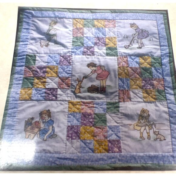 Storytime Quilts #1038 Sugar & Spice Mini Quilt Pattern By Samantha McNesby - Picture 1 of 3
